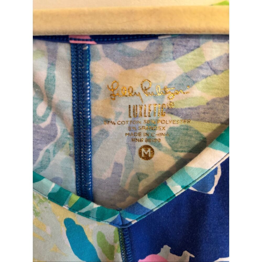 Lilly Pulitzer Luxletic Treena V-Neck Active Tee Size M Wade and Sea Print - Picture 3 of 8